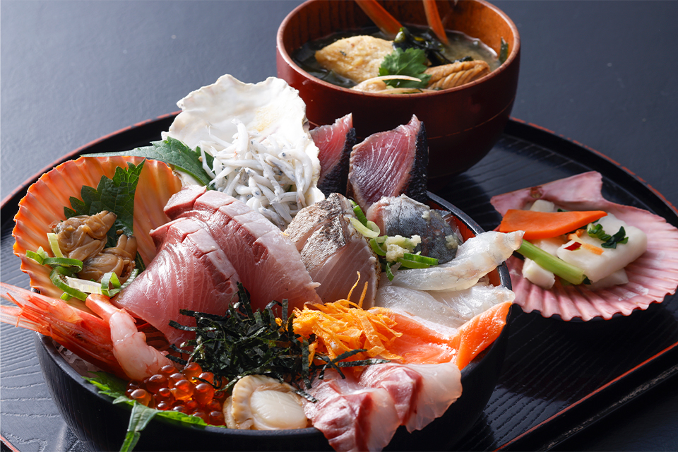 びっくり海鮮丼